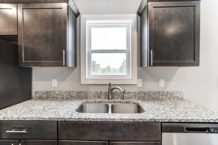 More Photos Of 13816 Illinois Rd, Fort Wayne Apartments For Sale