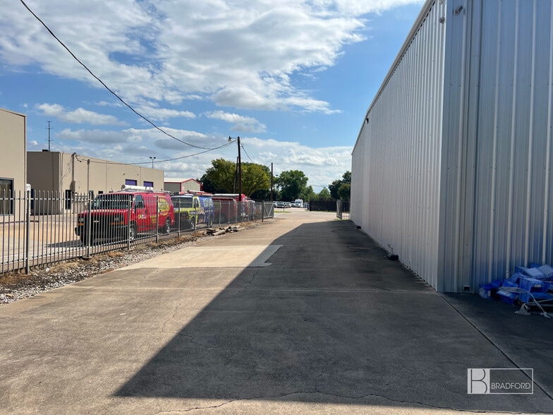 More Photos Of 2525 Minnis Dr, Haltom City Industrial For Sale