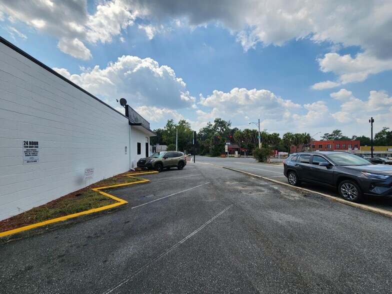 More Photos Of 927-931 N Monroe St, Tallahassee Freestanding For Sale