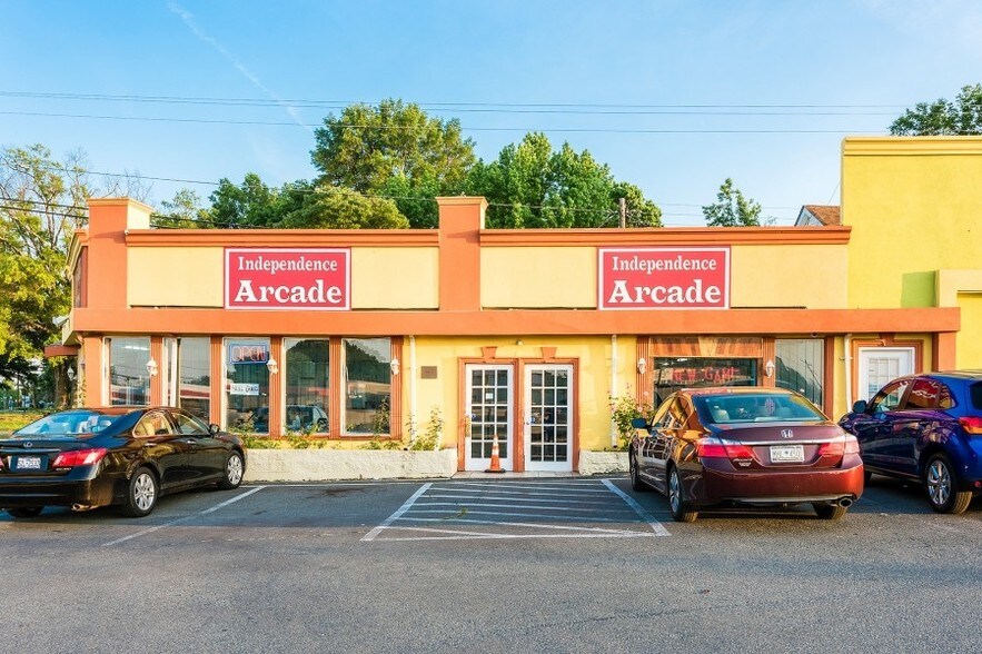 More Photos Of 6140 E Independence Blvd, Charlotte Freestanding For Lease