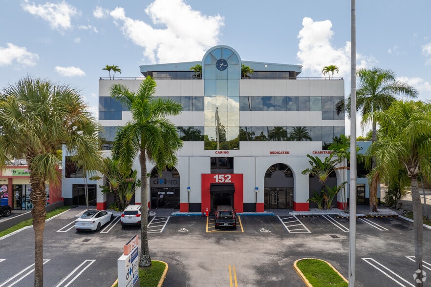 More Photos Of 152 Ne 167th St, Miami Medical For Lease