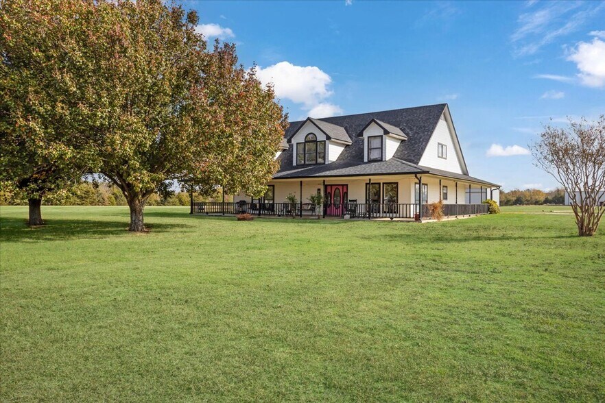 More Photos Of 1150 Platter Cutoff Rd, Calera Flex For Sale