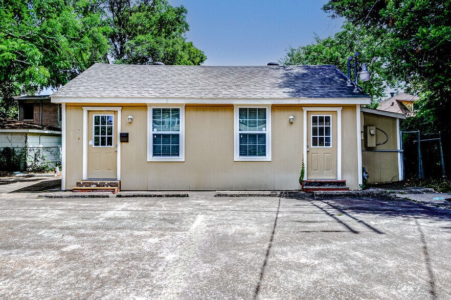 More Photos Of 2601 Prospect St, Houston Medical For Sale