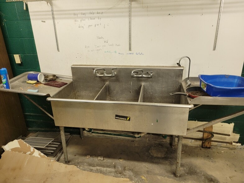 More Photos Of 414 Milroy Grose, Lansing Land For Sale