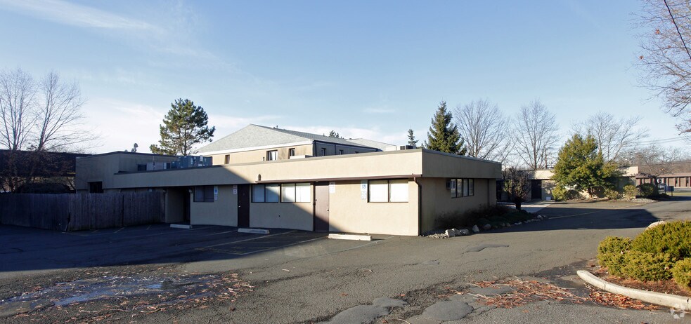 More Photos Of 11 Airmont Rd, Suffern Medical For Lease