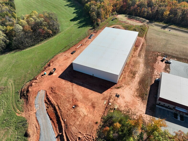 More Photos Of 293 Ewing Dr, Rustburg Warehouse For Lease