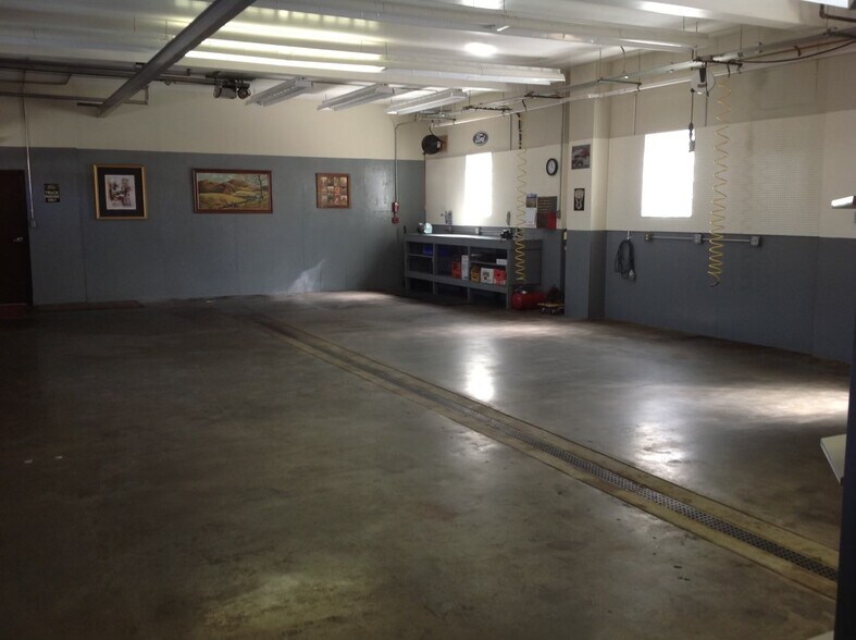 More Photos Of 130 E O'Hara St, Mc Donald Freestanding For Sale