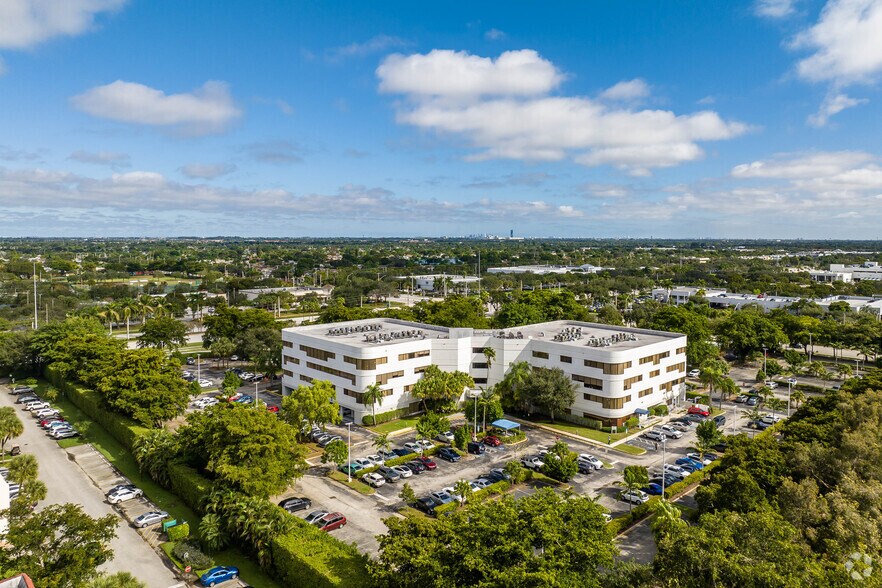 More Photos Of 9050 Pines Blvd, Pembroke Pines Office For Lease