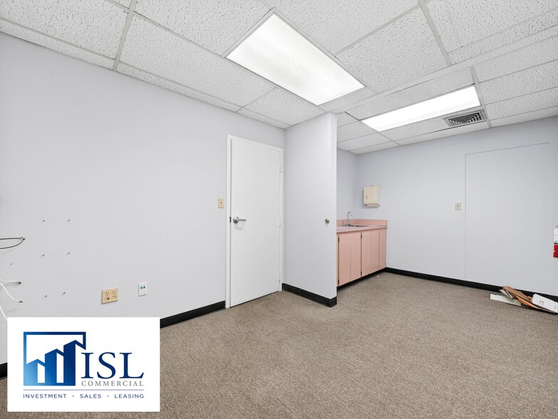 More Photos Of 1200 E Hillcrest St, Orlando Office For Lease