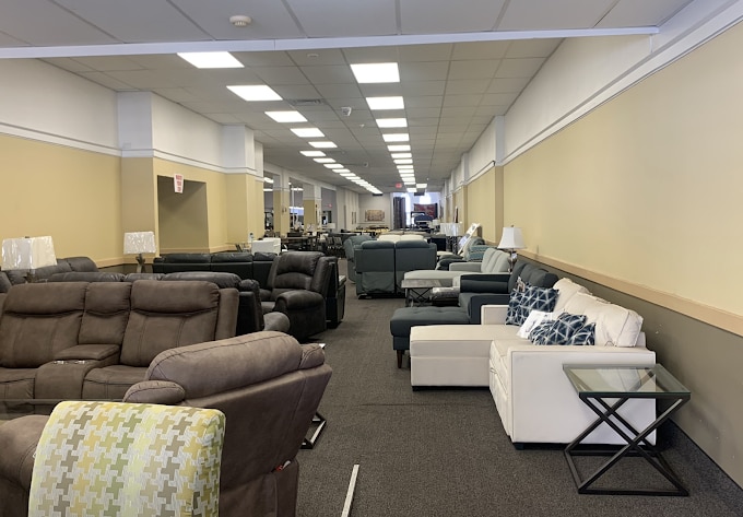 More Photos Of 408 Penn St, Reading General Retail For Sale