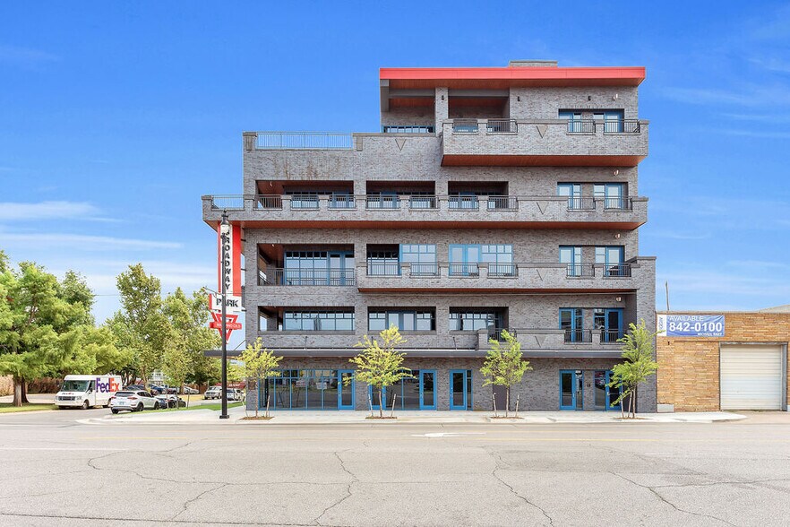 Primary Photo Of 1122 N Broadway Ave, Oklahoma City Office For Lease