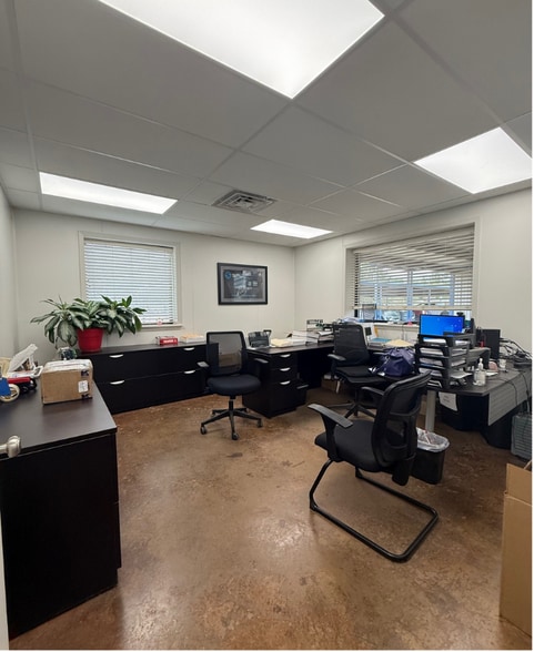 More Photos Of 1595 S US Highway 79, Carthage Warehouse For Sale