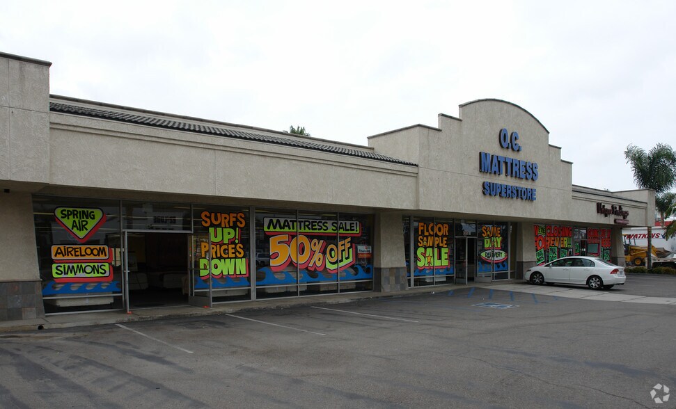 More Photos Of 7362 Edinger Ave, Huntington Beach Freestanding For Lease