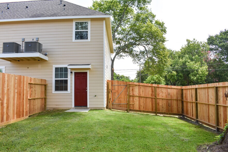 More Photos Of , Bacliff Multifamily For Sale