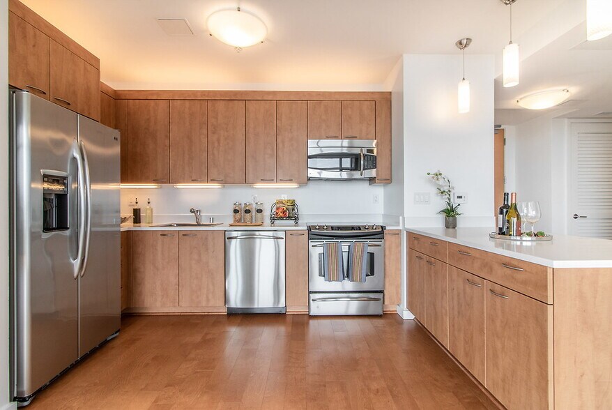 More Photos Of 100 Grand Ave, Oakland Apartments For Lease