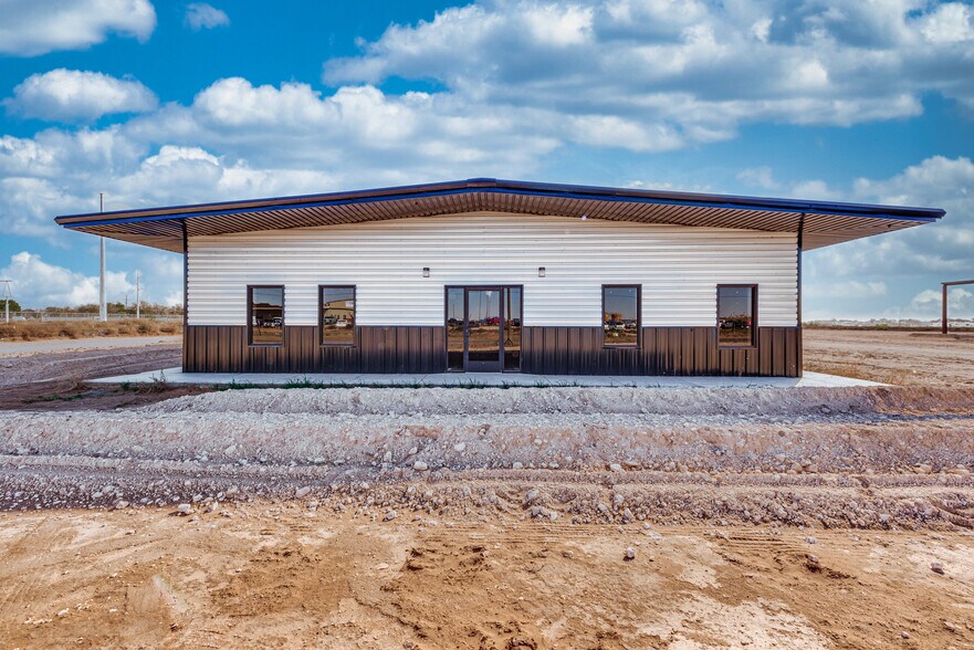 More Photos Of TBD Lot 4 ECR 140, Midland Warehouse For Lease