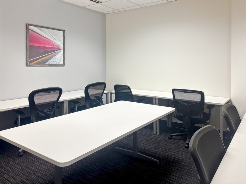 More Photos Of 10900 NE 4th St, Bellevue Coworking Space