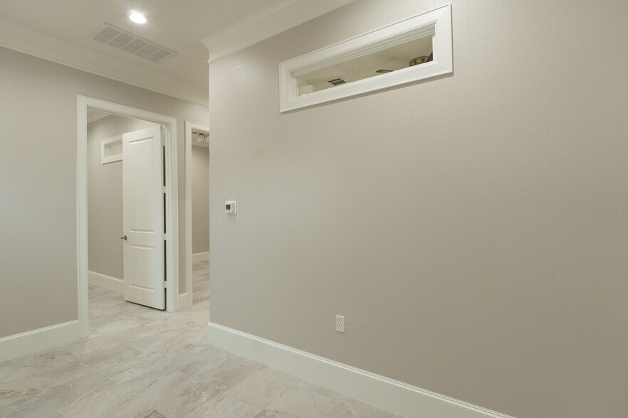 More Photos Of 12414 Spring Cypress Rd, Tomball Medical For Sale