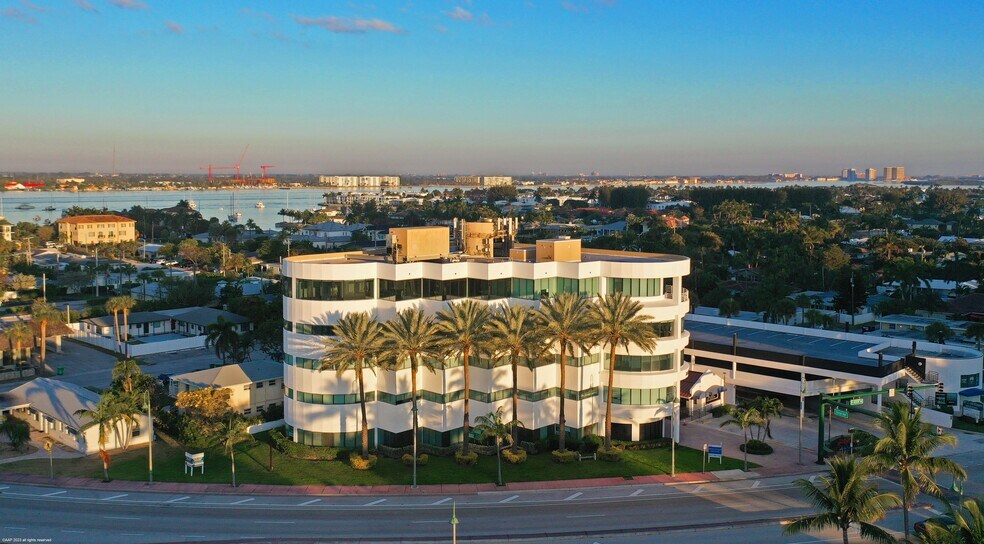 More Photos Of 2655 N Ocean Dr, Riviera Beach Office For Lease