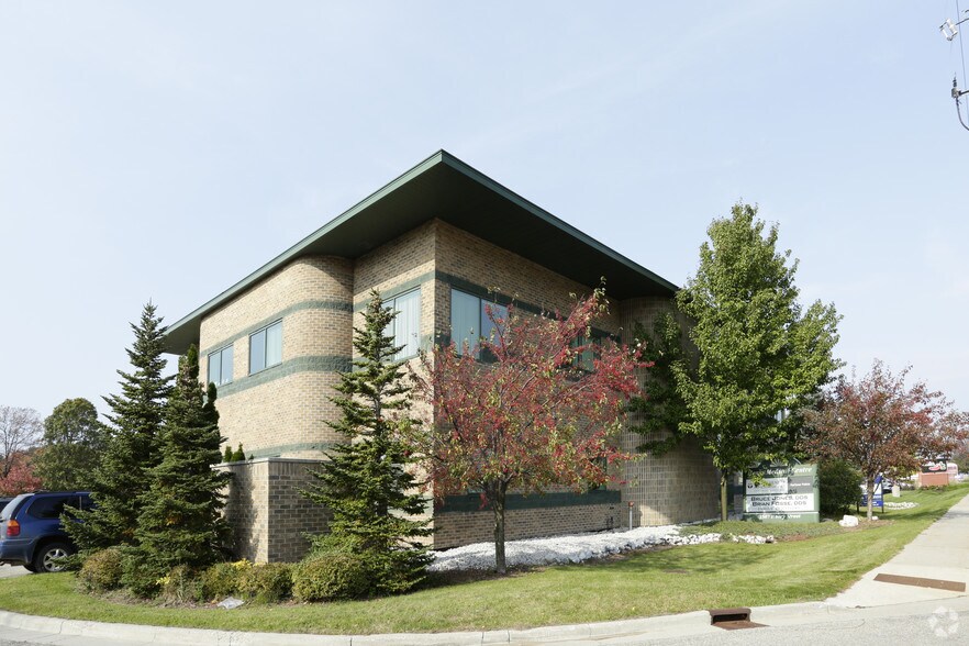 More Photos Of 3587 Henry St, Muskegon Office For Sale