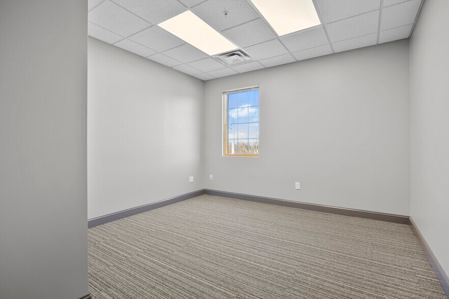 More Photos Of 399 Albany Shaker Rd, Loudonville Freestanding For Lease