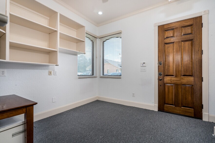 More Photos Of 5511 Louetta Rd, Spring Office Residential For Sale