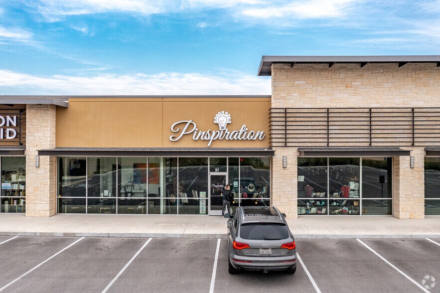 More Photos Of 4050 N Loop 1604 W, Shavano Park Storefront Retail Office For Lease