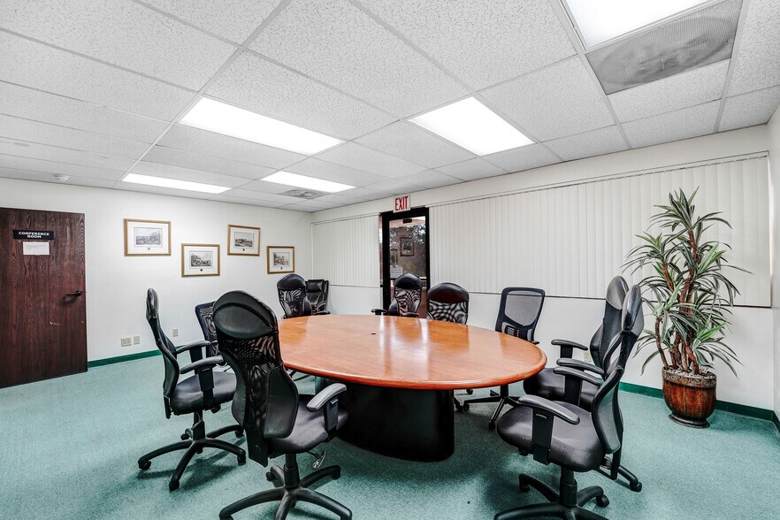 More Photos Of , Palmdale Office For Sale