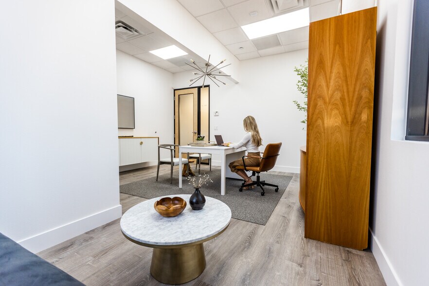 More Photos Of 725 W Elliot Rd, Gilbert Office For Lease