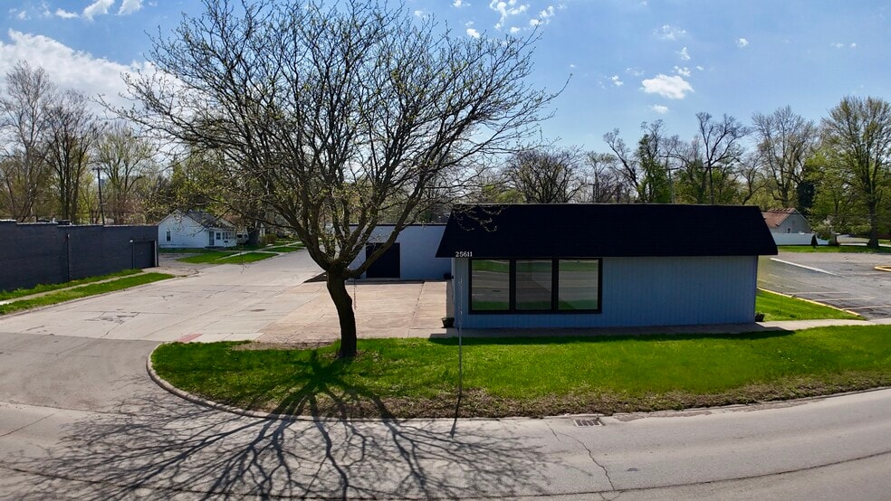 More Photos Of 25611 Van Born Rd, Taylor Freestanding For Sale