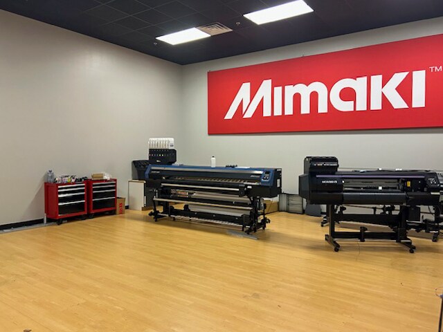 More Photos Of 4700 W Ryan Rd, Franklin General Retail For Sale