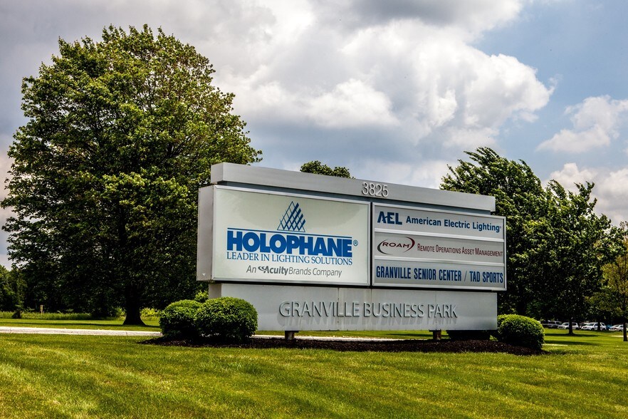 More Photos Of 3825 Columbus Rd, Granville Business Park For Lease