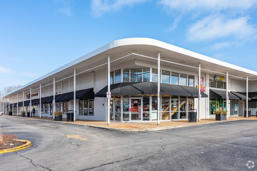 More Photos Of 63-105 Green Bay Rd, Glencoe Unknown For Lease