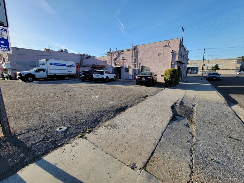 More Photos Of 5760-5778 Obama Blvd, Los Angeles Storefront Retail Office For Lease