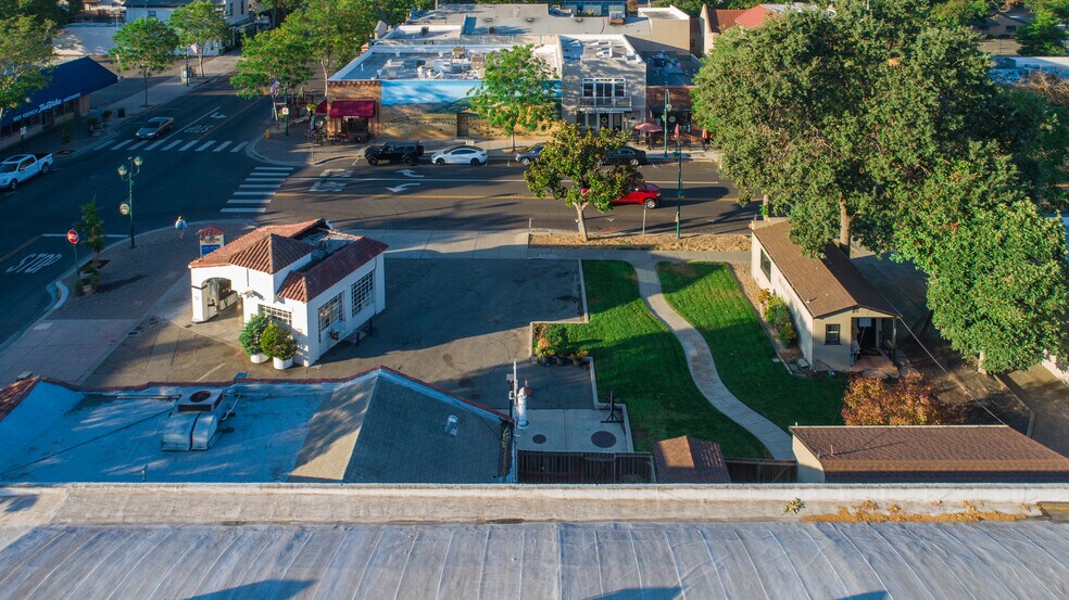 More Photos Of 707 Main St, Pleasanton Service Station For Sale