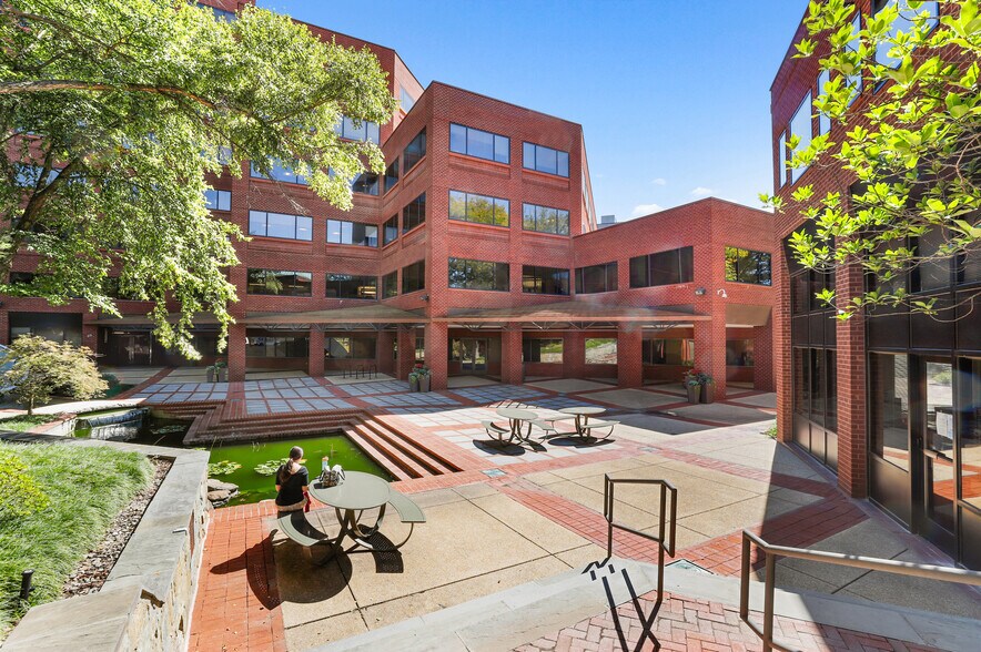 More Photos Of 7700 Old Georgetown Rd, Bethesda Office For Lease