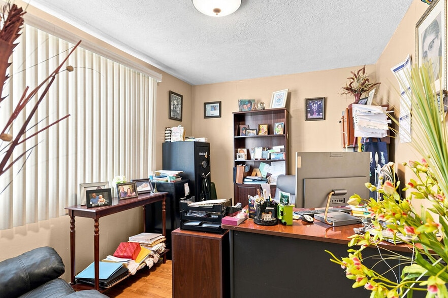 More Photos Of 491 Brayton Ave, Fall River Apartments For Sale