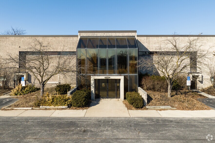 More Photos Of 6834 Spring Valley Dr, Holland Office For Sale