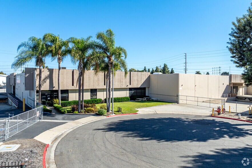 Primary Photo Of 10950 Virginia Cir, Fountain Valley Warehouse For Lease