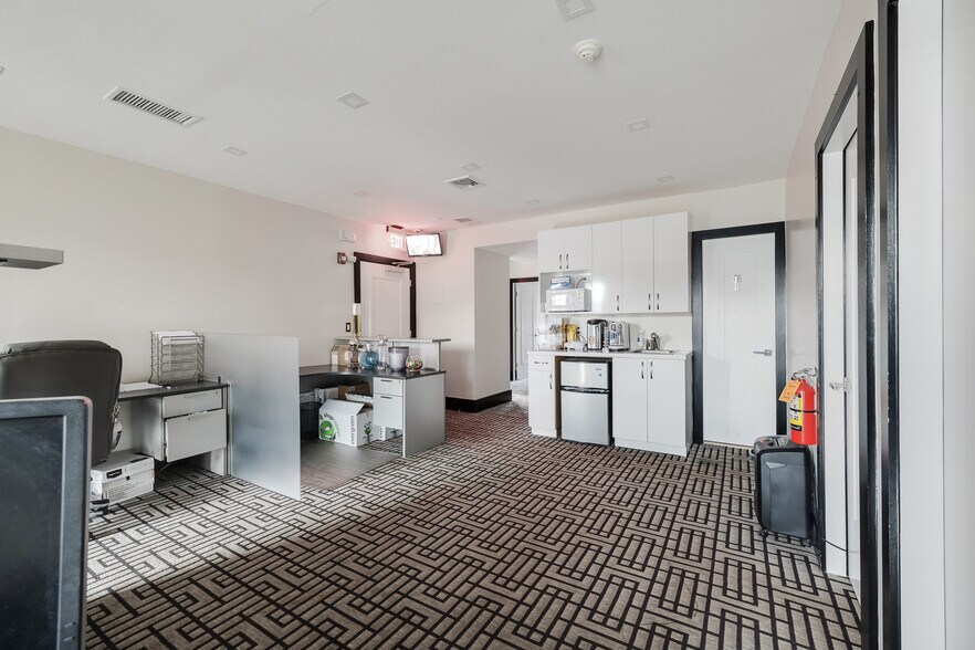 More Photos Of 377 Route 59, Airmont Medical For Lease