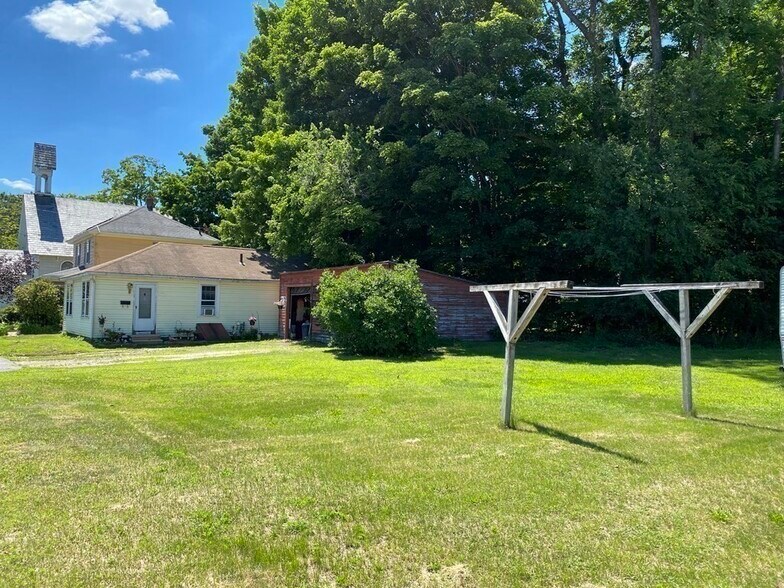 More Photos Of 31-33 Chapel St, Northampton Auto Repair For Sale