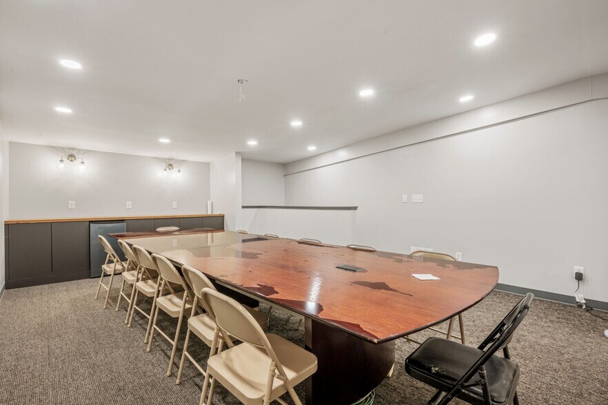 More Photos Of 4714 S Zarzamora St, San Antonio Auto Repair For Sale