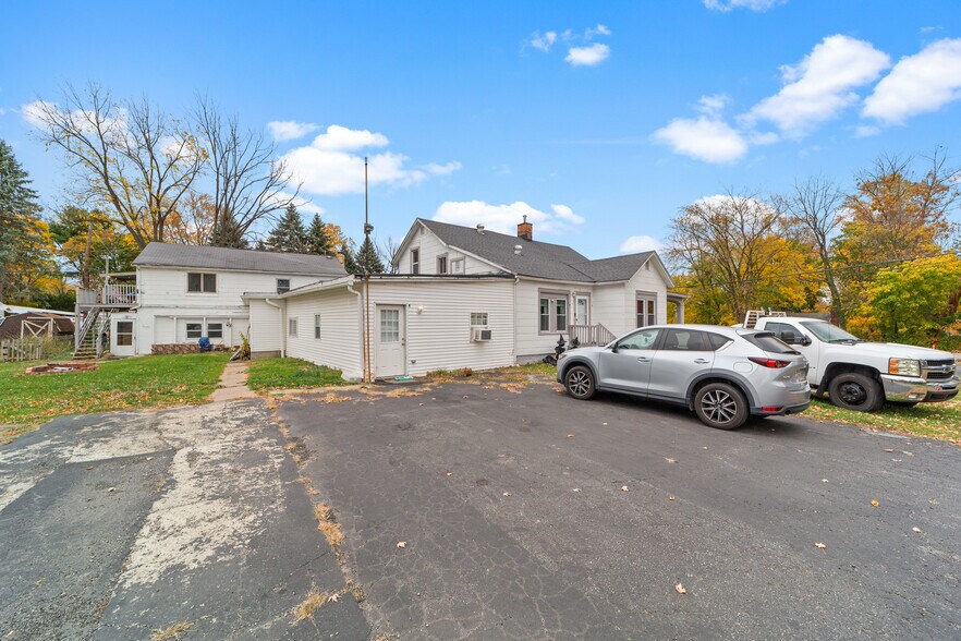 More Photos Of 7444 Lake Ave, Elyria Multifamily For Sale