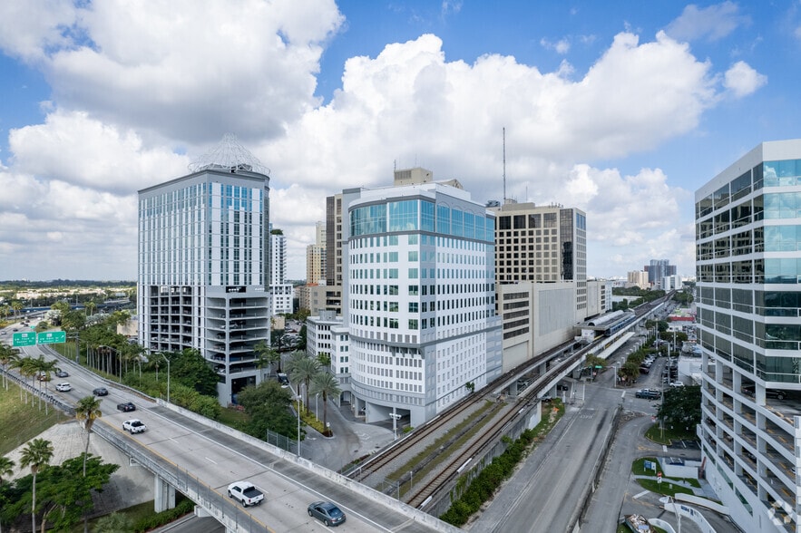 More Photos Of 9150 S Dadeland Blvd, Miami Office For Lease