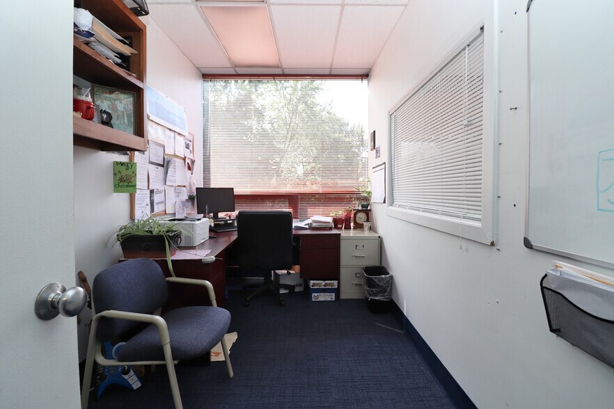 More Photos Of 631-635 Farmington Ave, Hartford Office For Sale