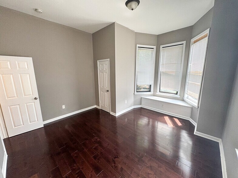 More Photos Of 1703-1705 Saint Paul St, Baltimore Apartments For Sale