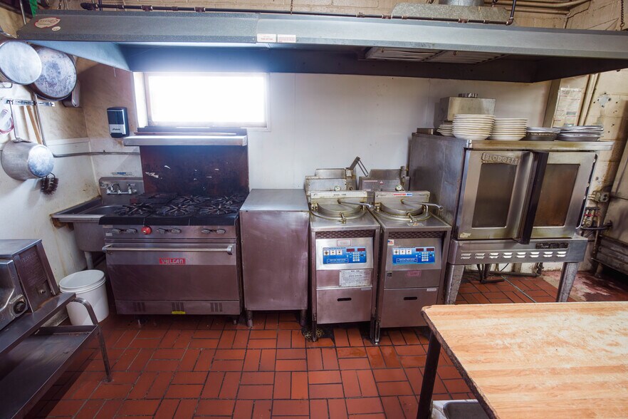 More Photos Of 720 N Wisconsin Ave, Elkhorn Restaurant For Sale