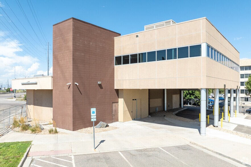 More Photos Of 4000 Quebec St, Denver General Retail For Sale