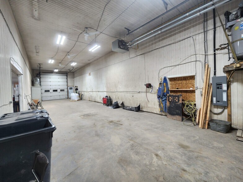 More Photos Of 30 Rte 122, Sainte-clotilde-de-horton Industrial For Sale