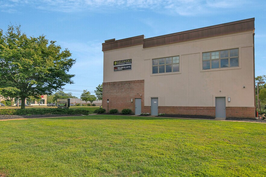 More Photos Of 1400 Hooper Ave, Toms River Coworking Space